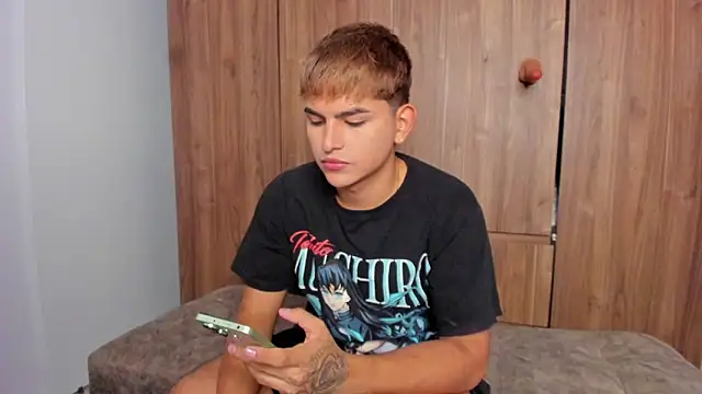 Snapshot of Lyam_ap chatting on November 2025 10:28:01 AM Lyam ap online show from November 2025 10:28:01 AM