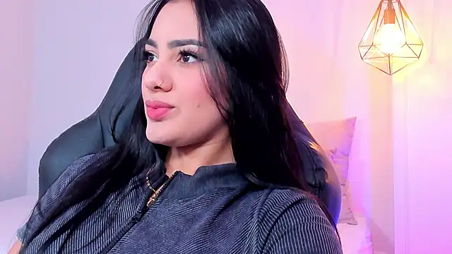 mallie quinn online show from December 2024 05:29:02 PM