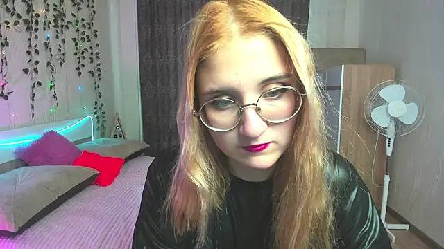 Miss Elsa  online show from December 2024 08:30:02 AM