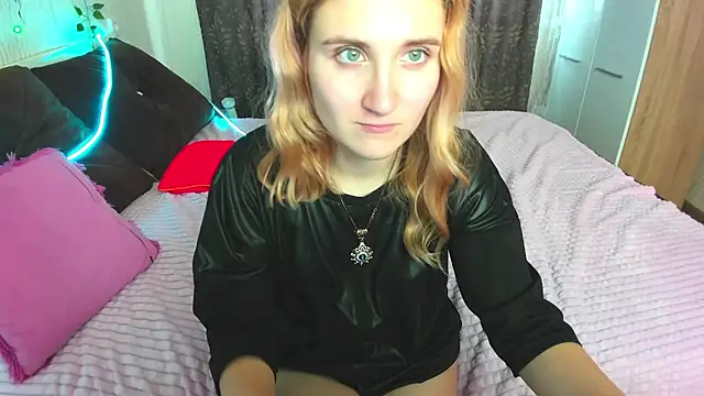 Miss Elsa  online show from February 2025 09:44:01 AM