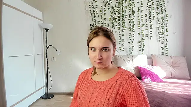 Miss Elsa  online show from September 2025 04:37:02 AM