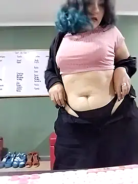 gigiqueen 18 online show from April 2026 05:51:02 AM