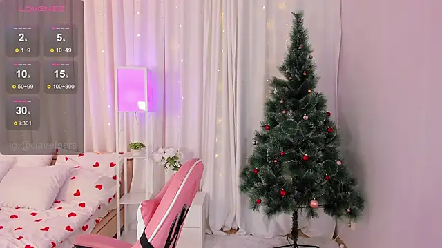 Snapshot of ClaireFaers_ chatting on December 2024 12:11:01 PM ClaireFaers online show from December 2024 12:11:01 PM