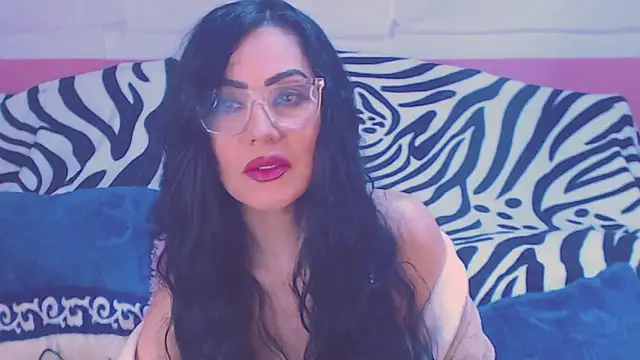 Snapshot of Ary_z chatting on November 2025 11:21:02 PM Ary z online show from November 2025 11:21:02 PM