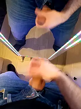 Snapshot of PerfectBisex chatting on December 2025 03:52:01 PM PerfectBisex online show from December 2025 03:52:01 PM