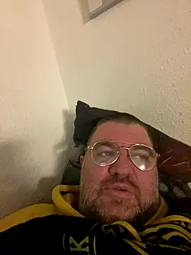Snapshot of thetobmaster200 chatting on December 2024 05:59:01 PM thetobmaster200 online show from December 2024 05:59:01 PM