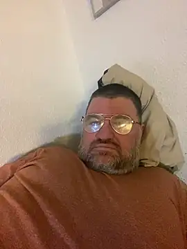 Snapshot of thetobmaster200 chatting on December 2024 04:17:01 PM thetobmaster200 online show from December 2024 04:17:01 PM