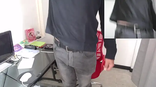 Snapshot of Dylanwish chatting on December 2024 01:53:02 PM Dylanwish online show from December 2024 01:53:02 PM