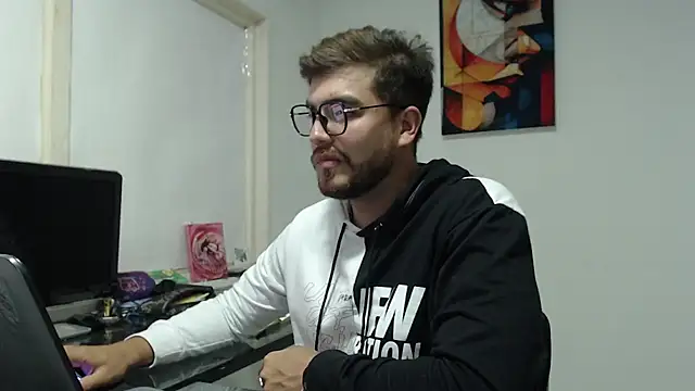 Snapshot of Dylanwish chatting on December 2024 12:39:01 AM Dylanwish online show from December 2024 12:39:01 AM