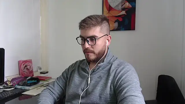 Snapshot of Dylanwish chatting on February 2025 07:07:01 PM Dylanwish online show from February 2025 07:07:01 PM