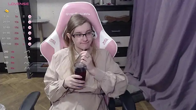 Tomato Tease online show from March 2025 07:31:02 PM