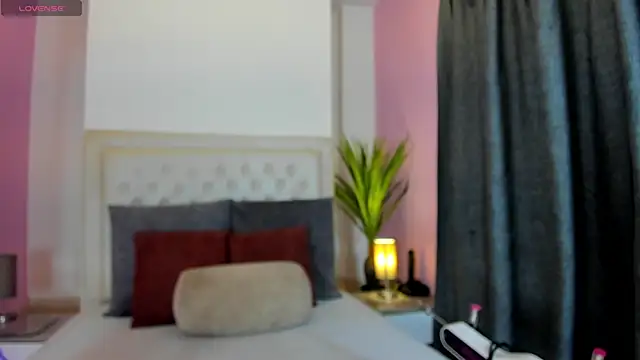nicolle pierce online show from May 2026 12:13:02 PM