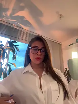 MariaIsabella8 online show from May 2026 10:38:01 PM