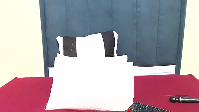 kittykhloe22 online show from March 2025 07:06:02 PM