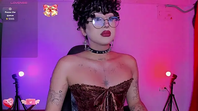 Snapshot of Heka_Prudence chatting on April 2026 01:01:01 AM Heka Prudence online show from April 2026 01:01:01 AM