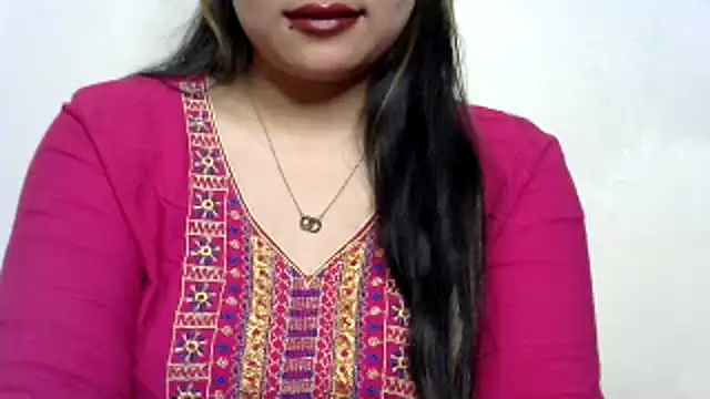 Snapshot of Come-on-over chatting on January 2025 01:41:02 AM Come-on-over online show from January 2025 01:41:02 AM