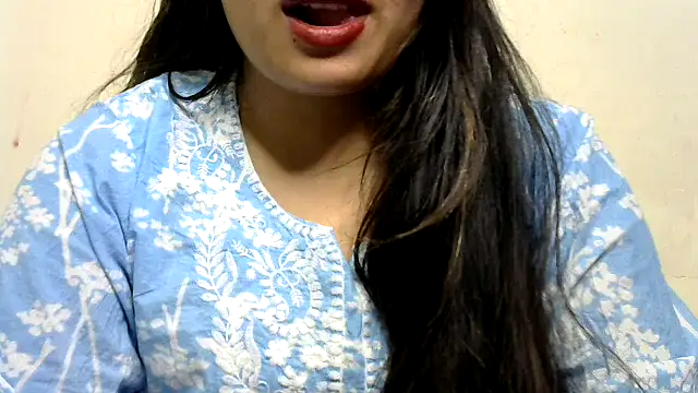 Snapshot of Come-on-over chatting on February 2025 05:26:02 PM Come-on-over online show from February 2025 05:26:02 PM