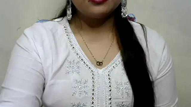 Snapshot of Come-on-over chatting on February 2025 07:36:01 PM Come-on-over online show from February 2025 07:36:01 PM