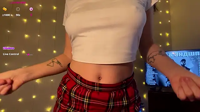 Snapshot of Lora_Squirt chatting on December 2024 06:05:02 AM Lora Squirt online show from December 2024 06:05:02 AM