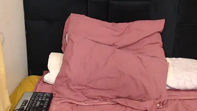 Busty-Londie online show from September 2025 05:47:02 PM