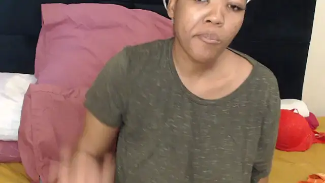 Busty-Londie online show from September 2025 03:38:02 PM