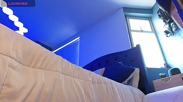 Snapshot of QueenYsuRey chatting on January 2025 06:51:02 PM QueenYsuRey online show from January 2025 06:51:02 PM