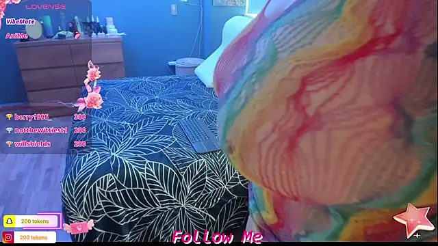 Snapshot of QueenYsuRey chatting on January 2025 05:16:02 PM QueenYsuRey online show from January 2025 05:16:02 PM