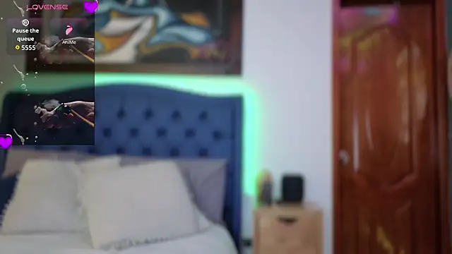 Snapshot of QueenYsuRey chatting on October 2025 05:03:01 PM QueenYsuRey online show from October 2025 05:03:01 PM