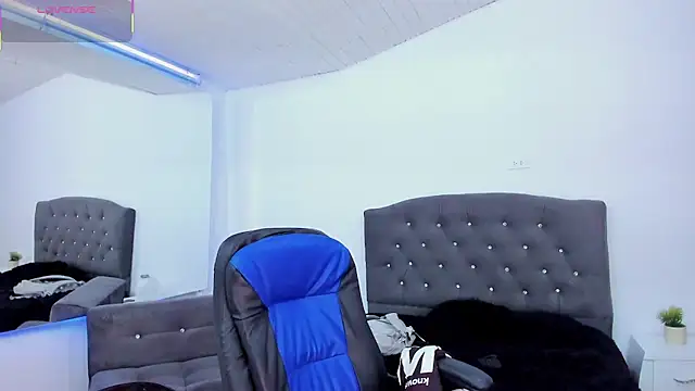 Snapshot of anne_parker chatting on March 2025 02:40:01 PM anne parker online show from March 2025 02:40:01 PM