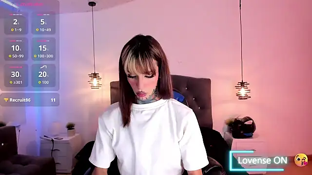 Snapshot of anne_parker chatting on October 2025 02:30:02 PM anne parker online show from October 2025 02:30:02 PM