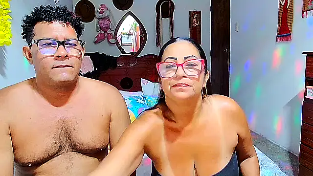 Snapshot of rosi_pamela chatting on January 2026 10:13:01 PM rosi pamela online show from January 2026 10:13:01 PM