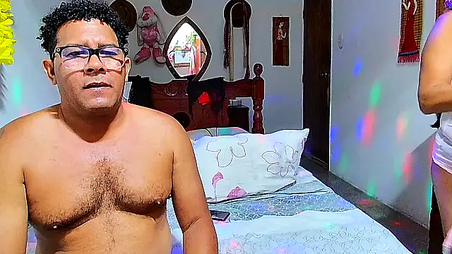 Snapshot of rosi_pamela chatting on January 2026 03:00:02 AM rosi pamela online show from January 2026 03:00:02 AM