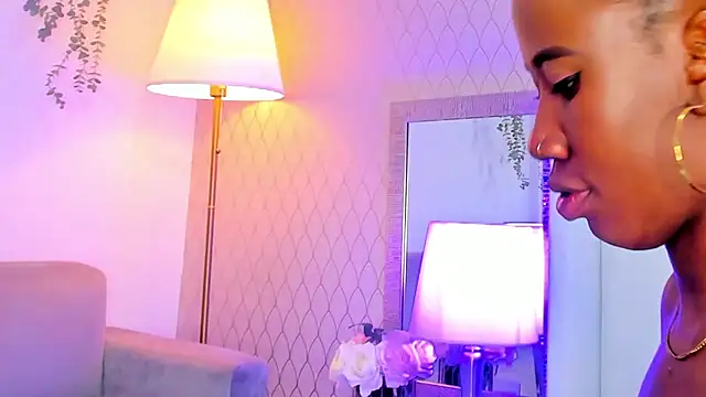 Alishaacameron  online show from December 2024 02:41:02 AM