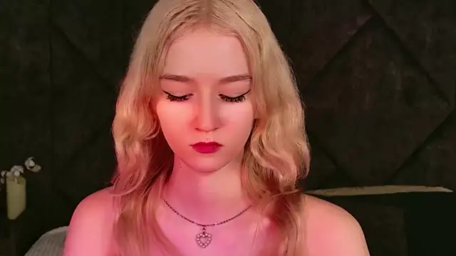 NaomiLoys online show from November 2025 10:52:02 AM