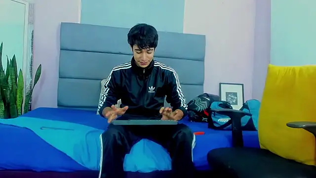 Zacktk7 online show from February 2025 02:38:02 PM