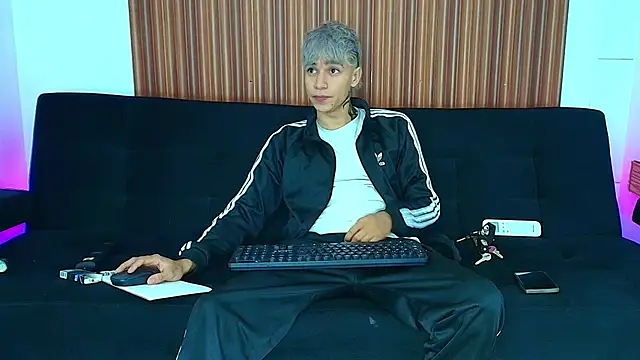 Zacktk7 online show from March 2025 08:00:02 PM