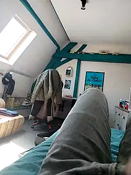 JulesG18 online show from April 2026 12:44:02 PM