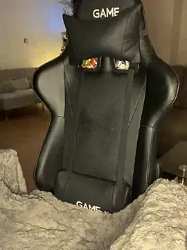 Ryan-hot online show from December 2024 04:00:01 AM