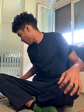 Ryan-hot online show from September 2025 03:50:01 PM