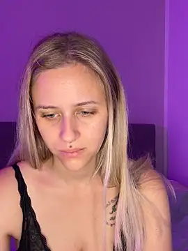 Snapshot of lunawolf21 chatting on October 2025 06:27:02 AM lunawolf21 online show from October 2025 06:27:02 AM