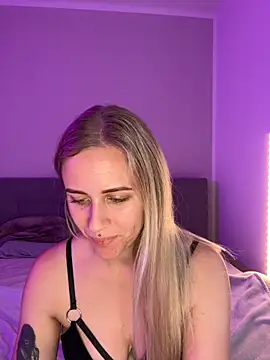 Snapshot of lunawolf21 chatting on October 2025 07:31:01 AM lunawolf21 online show from October 2025 07:31:01 AM