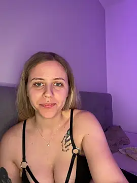 lunawolf21 online show from January 2026 07:36:02 AM