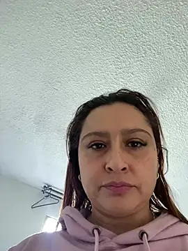 Keittly  online show from December 2024 03:11:01 PM