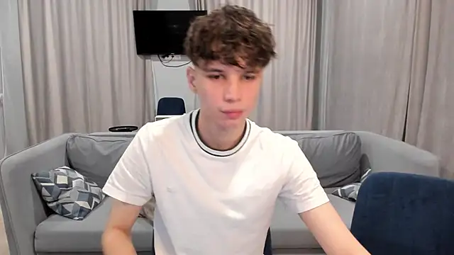 Im Shine Guy online show from December 2024 07:12:01 PM