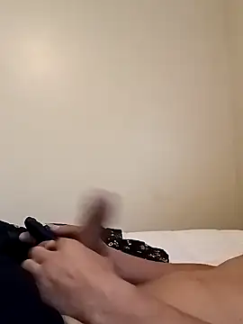 Snapshot of BOSKING1018 chatting on December 2024 03:52:01 PM BOSKING1018 online show from December 2024 03:52:01 PM