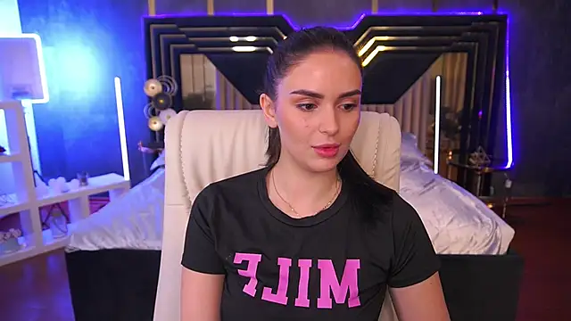 Snapshot of MilashaLovely chatting on October 2025 06:05:01 AM MilashaLovely online show from October 2025 06:05:01 AM