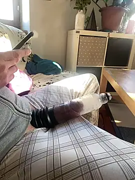 Gilgamesch1704 online show from February 2025 09:43:02 AM