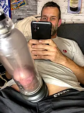 Gilgamesch1704 online show from September 2025 07:16:01 PM