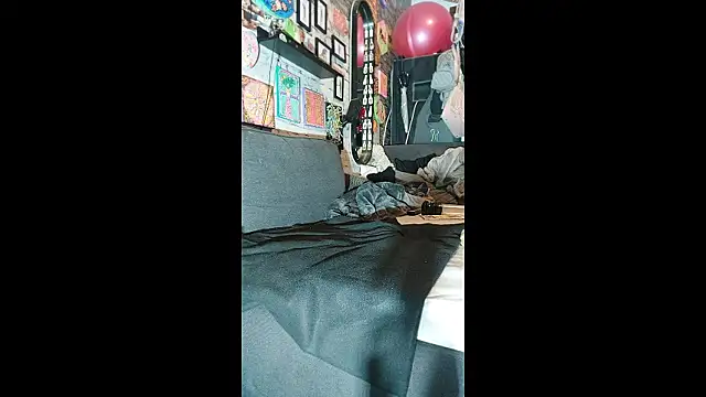 Gilgamesch1704 online show from March 2026 06:35:01 PM