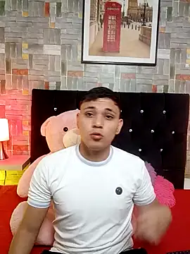 Snapshot of couple_lovelyds chatting on February 2025 12:35:02 PM couple lovelyds online show from February 2025 12:35:02 PM